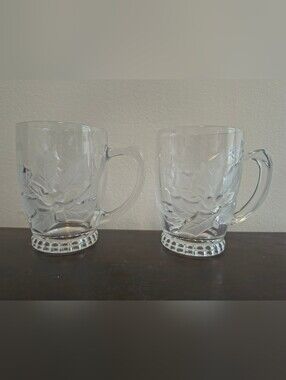 2 Fifth Avenue Crystal Holly Mugs Frosted Poinsettias Christmas Holiday